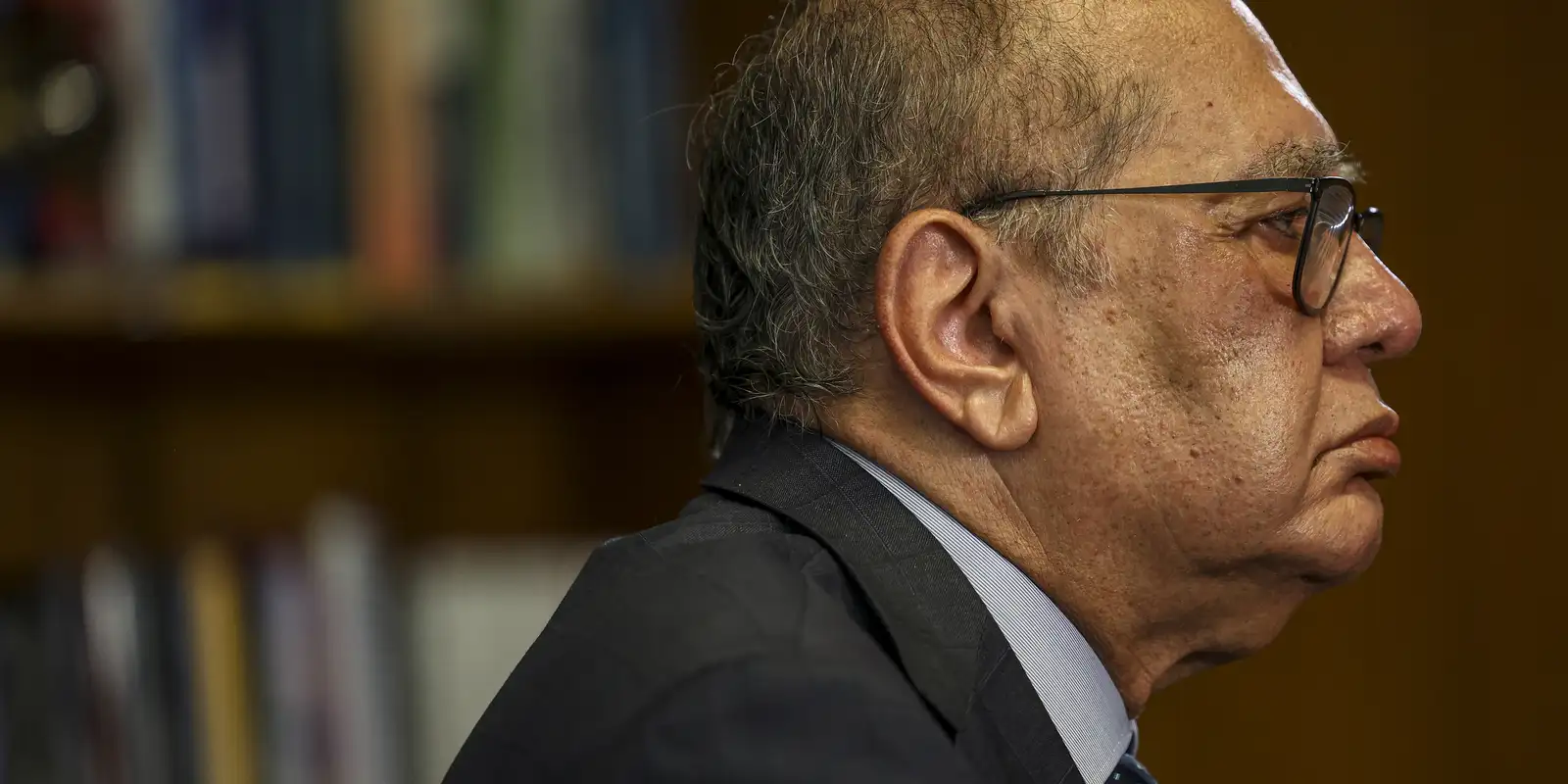 Gilmar Mendes suspende penduricalhos a membros do Judiciário e MP