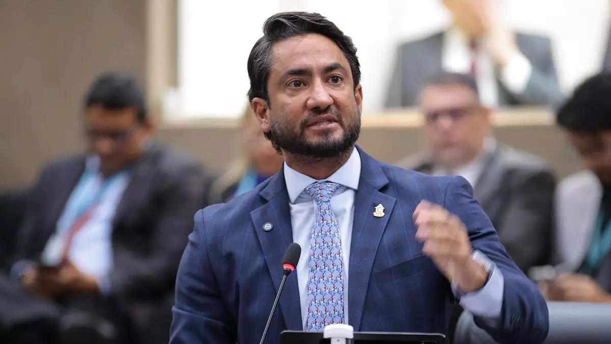 Diego Afonso nega agressão contra esposa após Justiça conceder medida protetiva