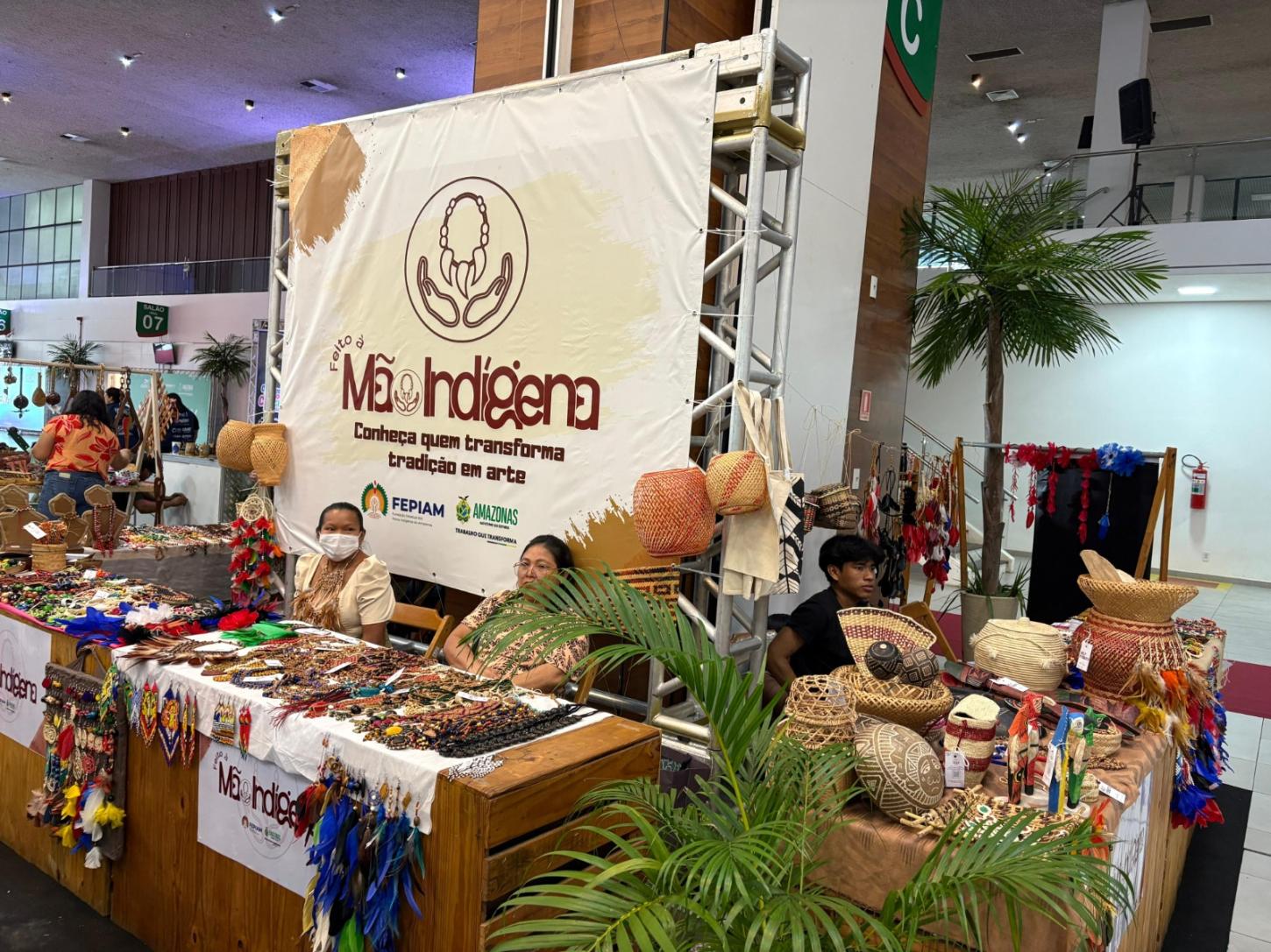 Fepiam destaca o artesanato indígena como símbolo de resistência  no dia do artesão