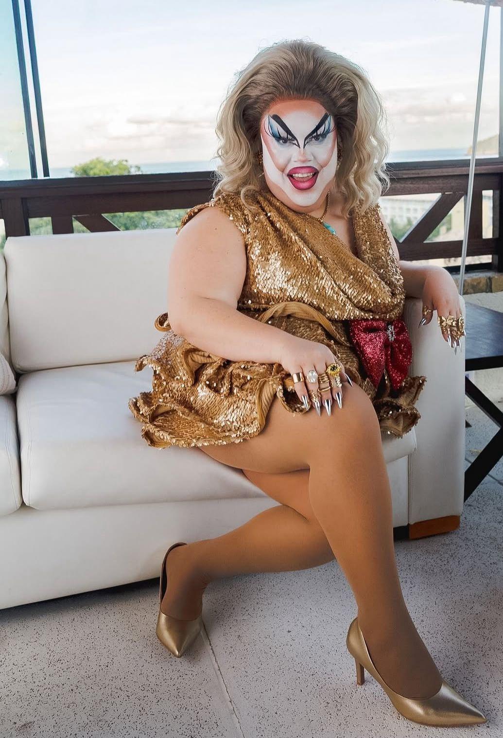 Arthur Gomes, criador da Drag Suzaninha (Reprodução/Instagram)