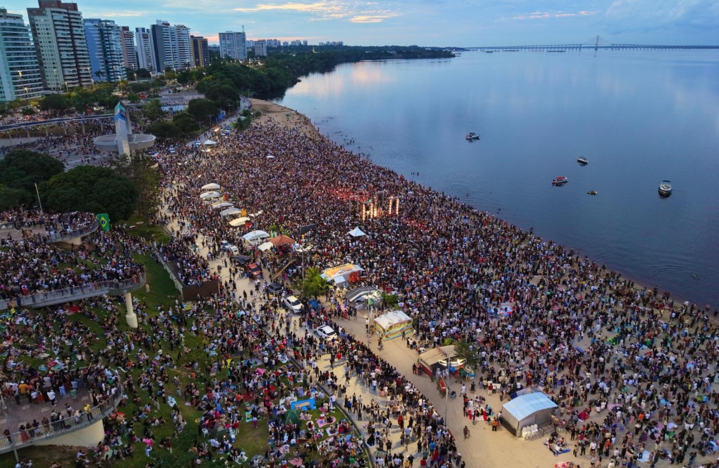 Segunda edição do 'Amanhecer Manaus' deve reunir 100 mil pessoas na Ponta Negra