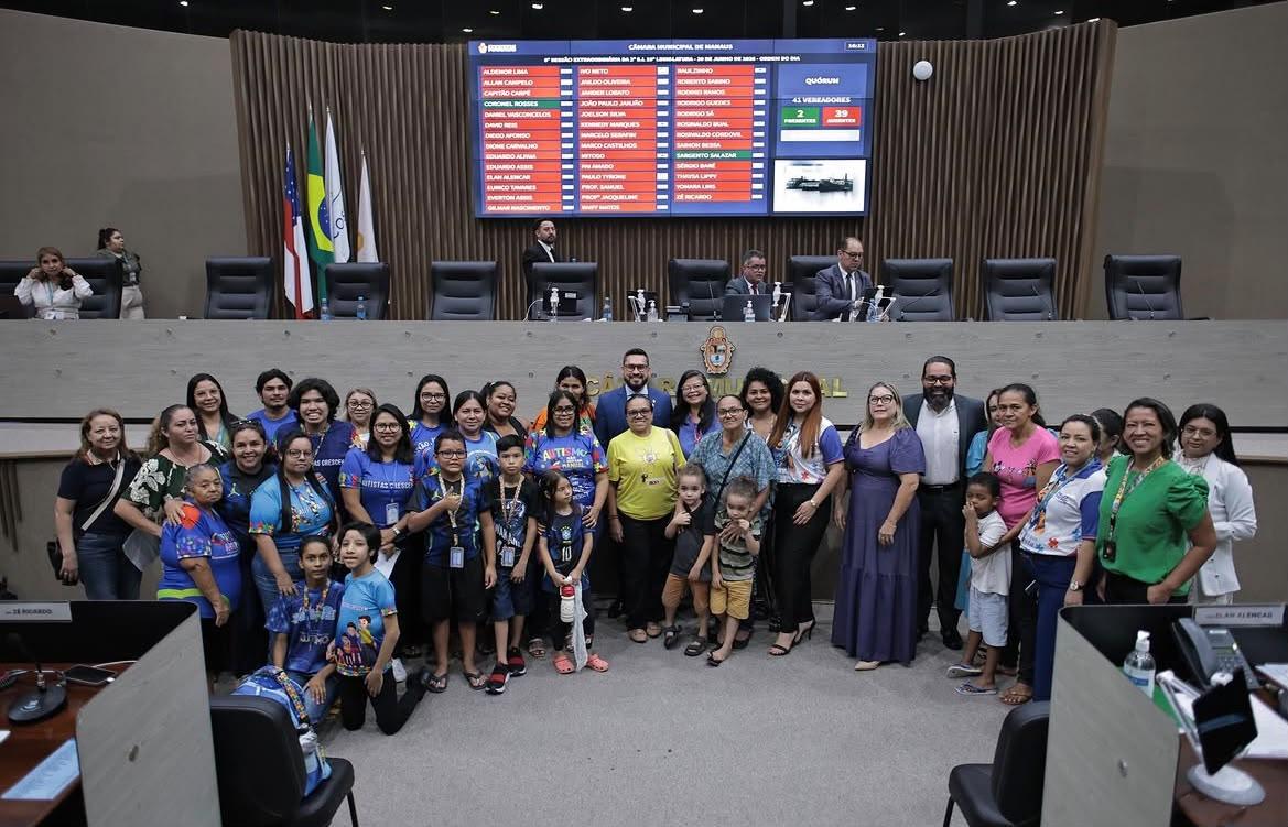 Vereador de Manaus fortalece diálogo com mães atípicas em audiência pública na CMM