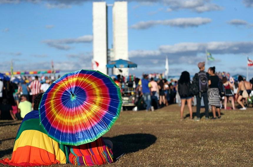 Dados do TSE apontam que candidaturas LGBT+ representam menos de 2% no pleito de 2026