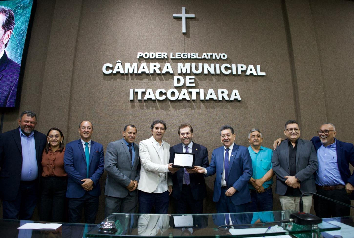 Plínio Valério recebe Título de Cidadão Itacoatiarense e destaca compromisso com o município
