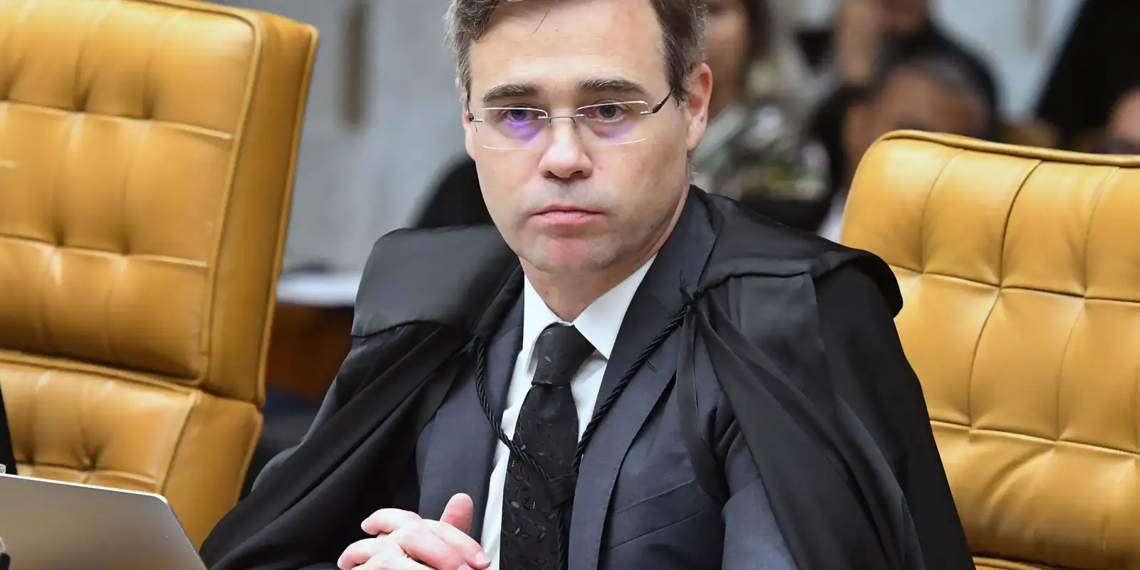 Mendonça quer levar ao plenário conversa atribuída a Vorcaro e Moraes