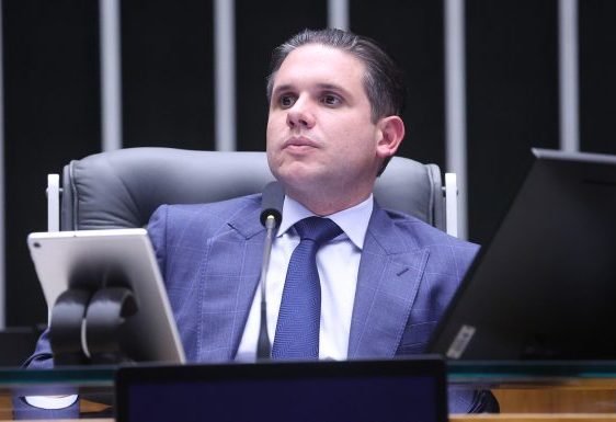 Hugo Motta destaca aprovação quase unânime de novo limite para enquadramento de MEI