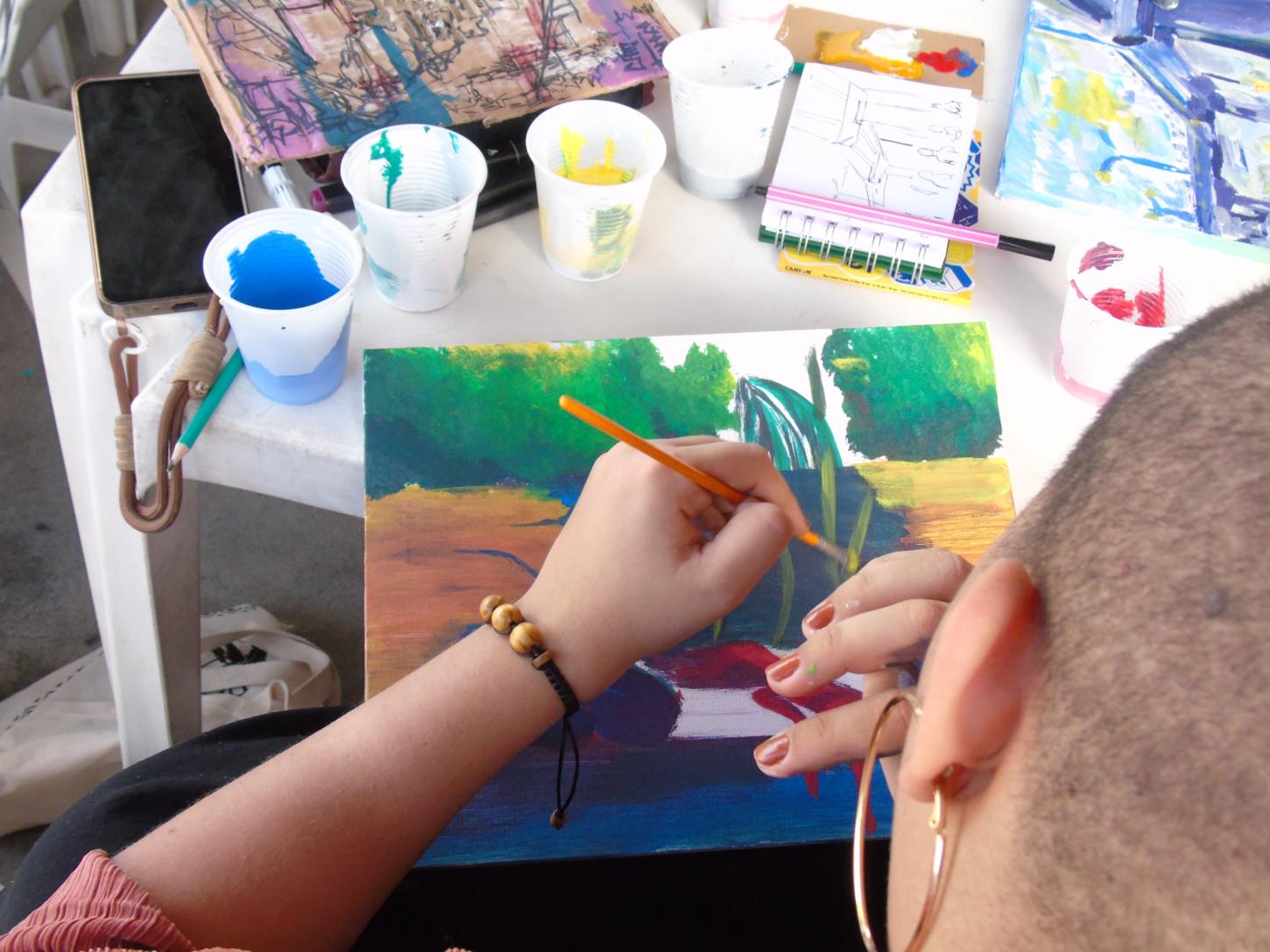 ‘Manaus é Plástico?’ traz obras de 29 artistas amazonenses inspiradas nas vivências de bairros da capital com exposição gratuita