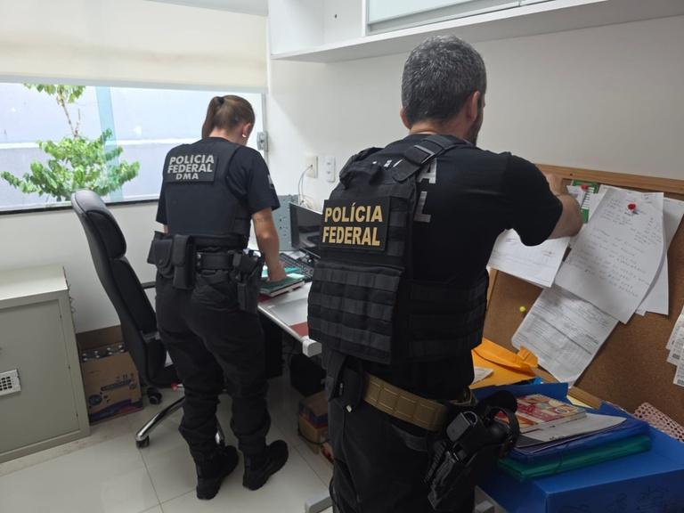 PF faz operação contra grupo investigado por apoio logístico ao garimpo ilegal no Amazonas